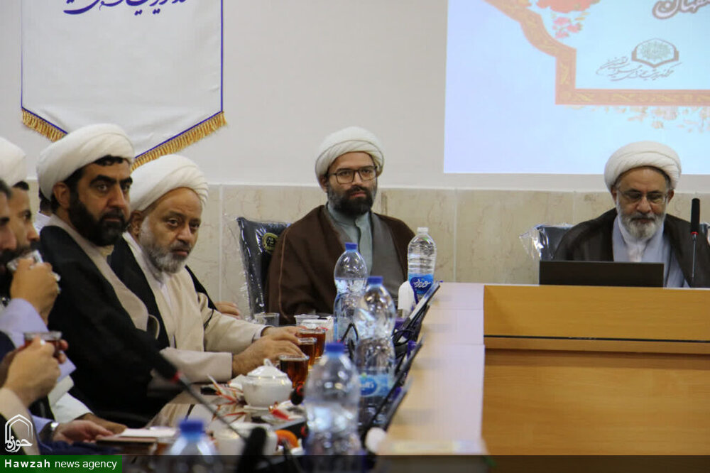 واگذاری اختیارات بیشتر به مدارس علمیه