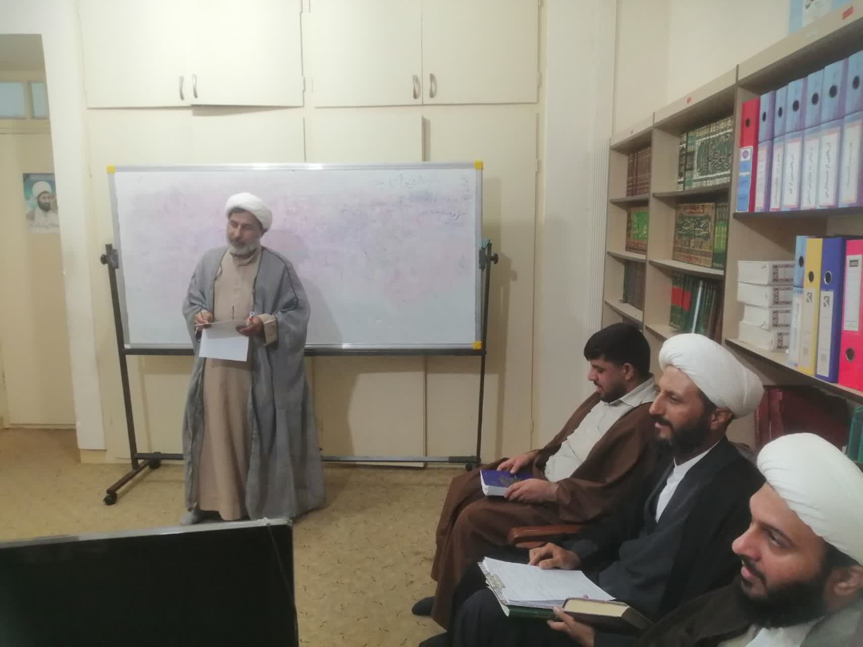 آزمون استادی روخوانی و تجوید قرآن با حضور ۳۳ طلبه در هرمزگان برگزار شد