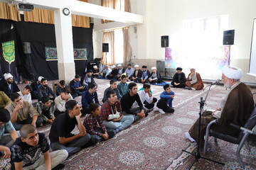 تصاویر / مراسم اختتامیه طرح میثاق طلبگی طلاب جدید الورود مدارس علمیه استان کردستان