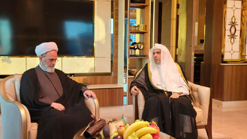 پیشرفت‌ حوزه‌های علمیه در عرصه‌های مختلف مورد تجلیل است/ ضرورت توجه به تقریب میان مذاهب و کشورهای اسلامی