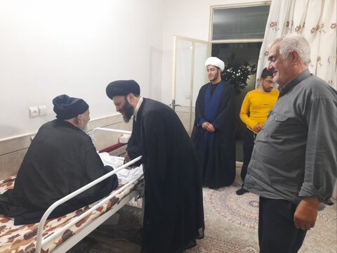 تصاویر/ عیادت تولیت مدرسه علمیه آیت‌الله مصطفوی(ره) کاشان از موسس مدرسه علمیه امیرالمؤمنین(ع) آران و بیدگل
