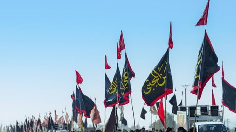 الزائرون يسيرون نحو سامراء المقدسة