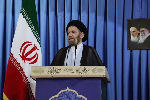 تصاویر اقامه نماز عبادی سیاسی جمعه در خرم آباد