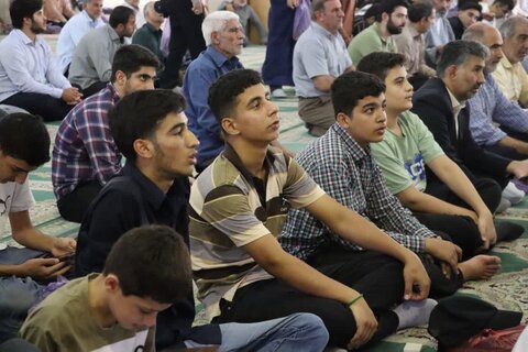 تصاویر اقامه نماز عبادی سیاسی جمعه در خرم آباد