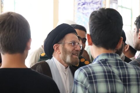 تصاویر اقامه نماز عبادی سیاسی جمعه در خرم آباد