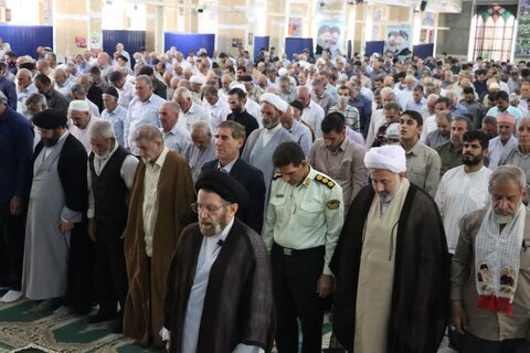 تصاویر اقامه نماز عبادی سیاسی جمعه در خرم آباد