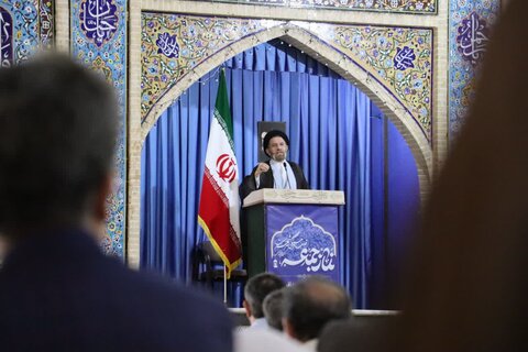 تصاویر اقامه نماز عبادی سیاسی جمعه در خرم آباد