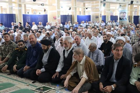 تصاویر اقامه نماز عبادی سیاسی جمعه در خرم آباد