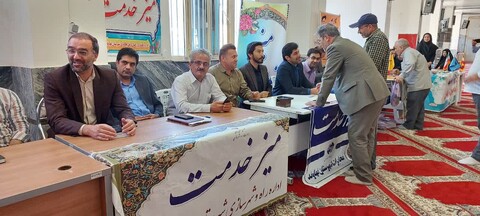 تصاویر / اقامه نماز جمعه نهاوند