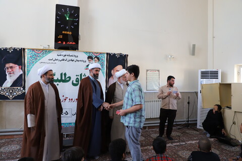 تصاویر / مراسم اختتامیه طرح میثاق طلبگی طلاب جدید الورود مدارس علمیه استان کردستان