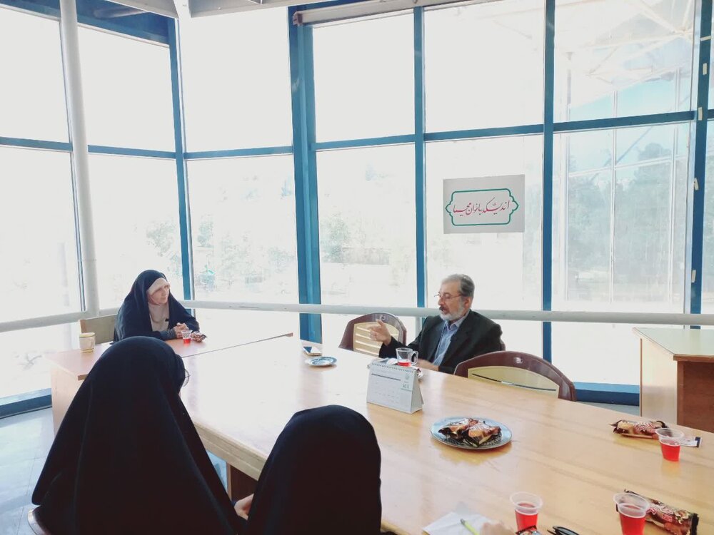 زنان محور اصلی فشارهای حقوق بشری غرب علیه ایران+ عکس