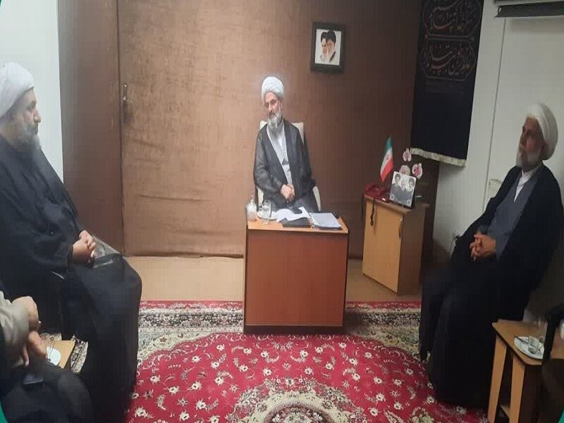 مدیران مراکز حوزوی استان سمنان با نماینده ولی فقیه در استان سمنان دیدار کردند