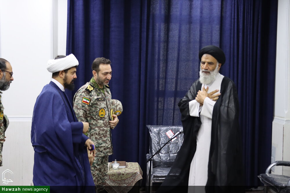دیدار امیری فرمانده پدافند هوایی جنوب غرب کشور با نماینده ولی فقیه در خوزستان