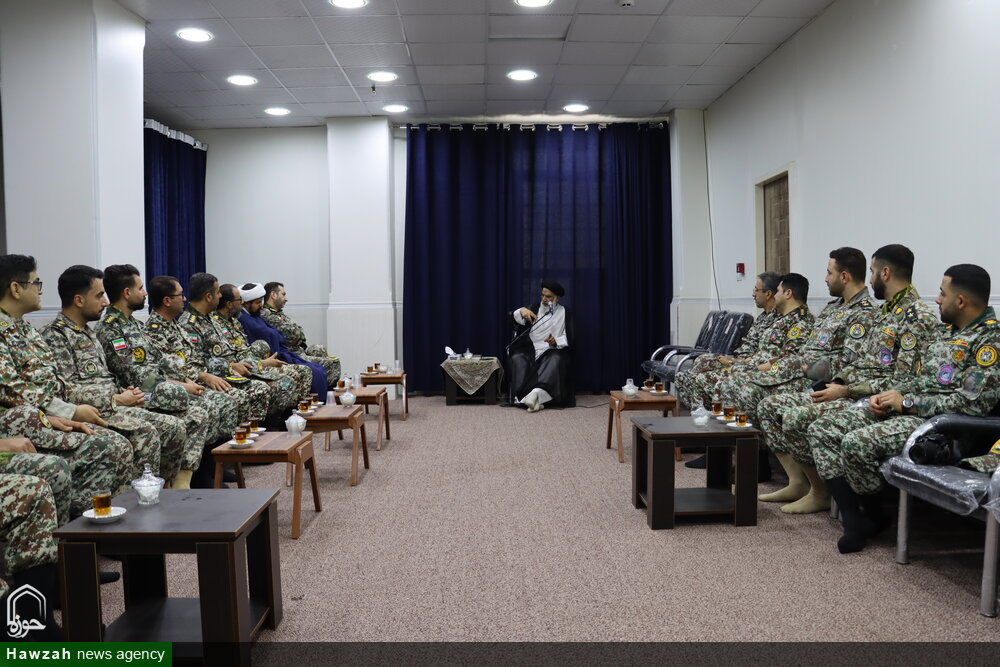 دیدار امیری فرمانده پدافند هوایی جنوب غرب کشور با نماینده ولی فقیه در خوزستان