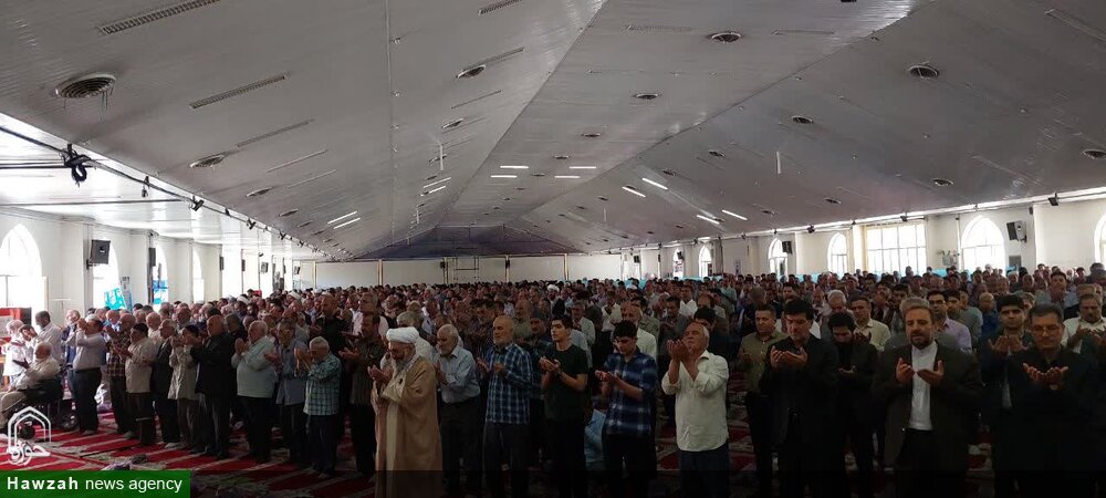 تصاویر / اقامه نماز جمعه نهاوند