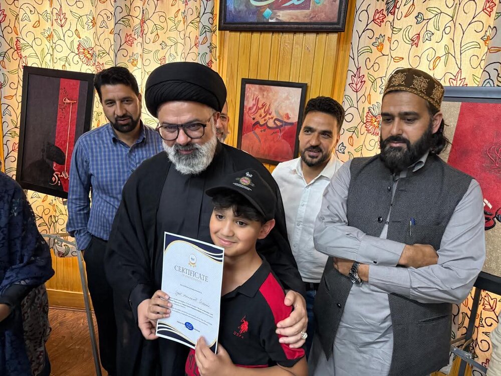 دانشگاه کشمیر میزبان نمایشگاه «قربانی، عشق و عاشورا» بود