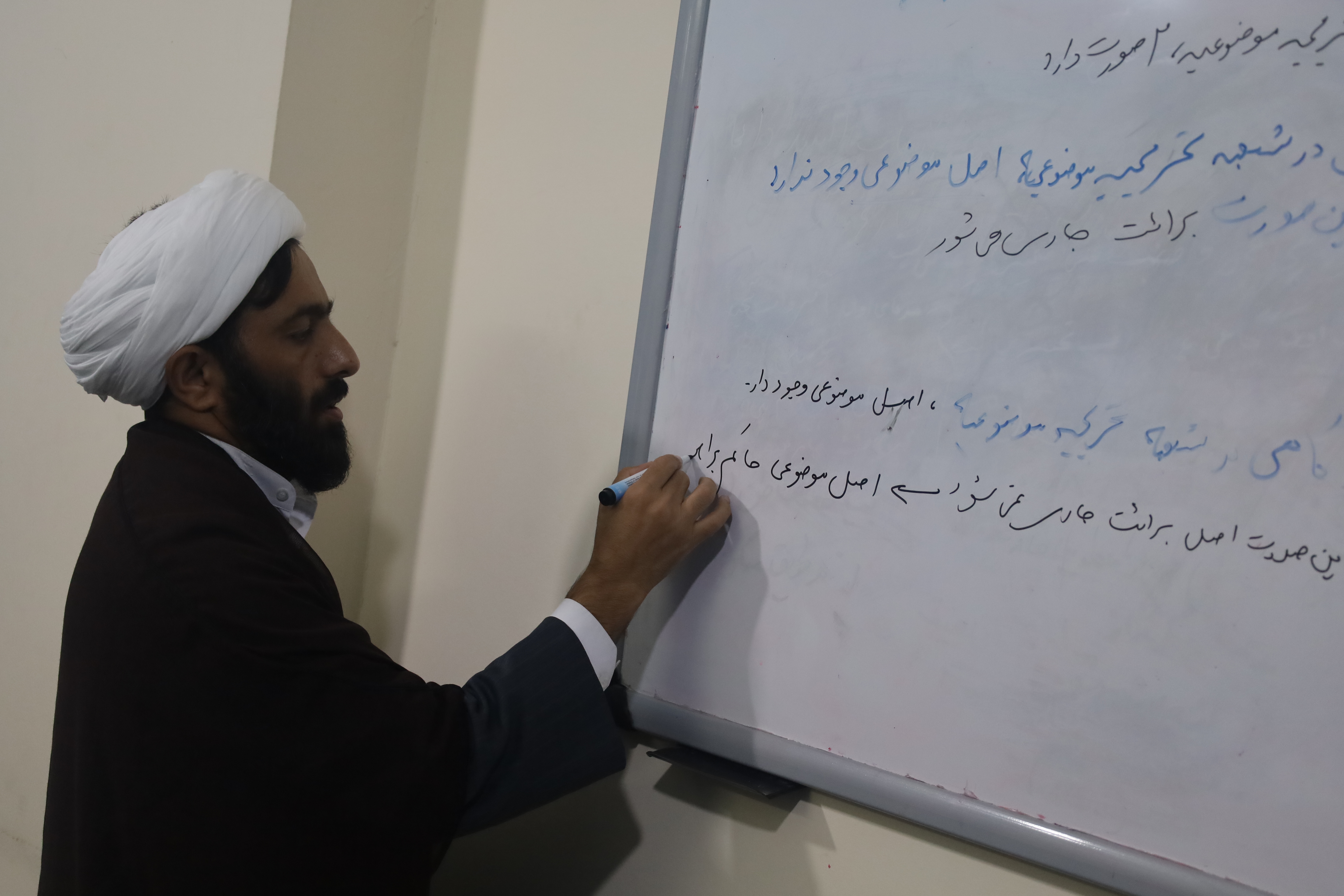 آزمون استادی سطح دو و سه حوزه در بندرعباس برگزار شد +عکس