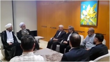 فیلم | استقبال از آیت الله اعرافی در بدو ورود به مالزی