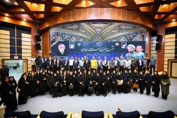 تصاویر / نشست خبری استاندار همدان با اصحاب رسانه به مناسبت هفته دولت