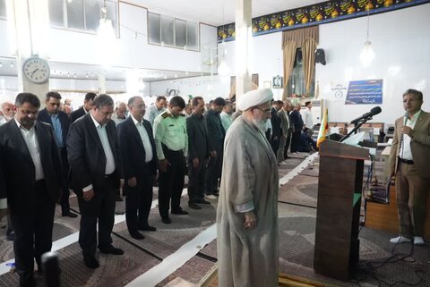 تصاویر/ حضور استاندار آذربایجان غربی در یکی از مساجد ارومیه