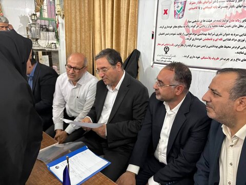 تصاویر/ حضور استاندار آذربایجان غربی در یکی از مساجد ارومیه