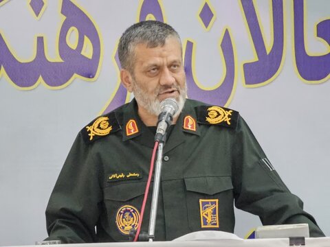 تصاویر / گردهمایی بزرگ فعالان فرهنگی مساجد شهرستان بوئین‌زهرا با حضور فرمانده سپاه استان قزوین بر گزار شد