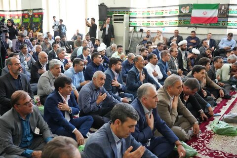 تصاویر مراسم گرامیداشت هفته دولت در مدرسه کمالیه خرم آباد