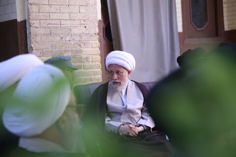 تصاویر| آیت‌الله کریمی جهرمی ضمن تشرف به حرم مطهر سیدعلاءالدین حسین (ع) با حجت الاسلام والمسلمین طاهری دیدار و گفت و گو کرد