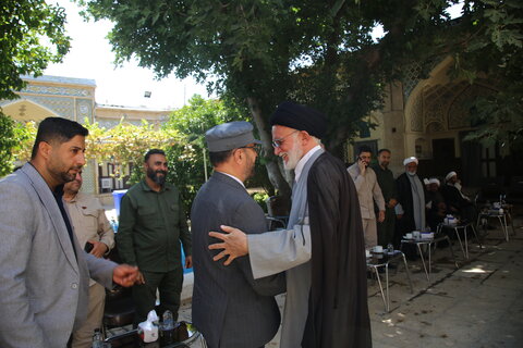 تصاویر| آیت‌الله کریمی جهرمی ضمن تشرف به حرم مطهر سیدعلاءالدین حسین (ع) با حجت الاسلام والمسلمین طاهری دیدار و گفت و گو کرد