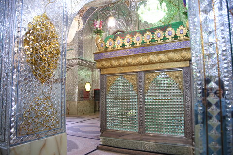 تصاویر| آیت‌الله کریمی جهرمی ضمن تشرف به حرم مطهر سیدعلاءالدین حسین (ع) با حجت الاسلام والمسلمین طاهری دیدار و گفت و گو کرد