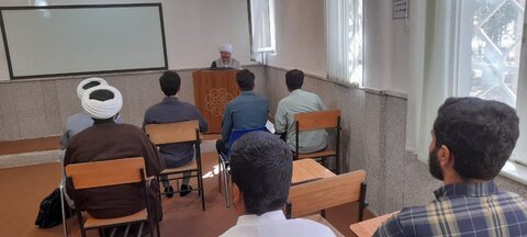 تصاویر/ آغاز کلاسهای آموزشی در مدرسه امام مهدی(عج) و موسسه آموزش عالی امام صادق(ع) کرمان