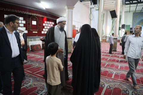 تصاویر / حضور مسئولان در مسجد قمر بنی‌هاشم شهرک فرهنگیان