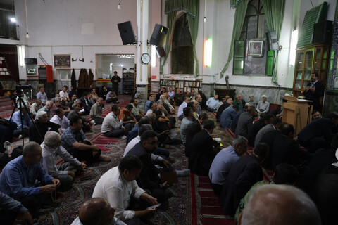 تصاویر / حضور مسئولان در مسجد قمر بنی‌هاشم شهرک فرهنگیان