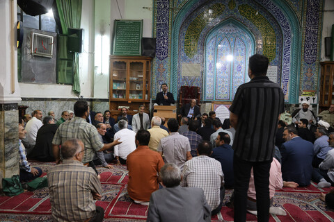 تصاویر / حضور مسئولان در مسجد قمر بنی‌هاشم شهرک فرهنگیان