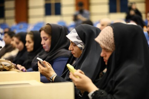 تصاویر / نشست خبری استاندار همدان با اصحاب رسانه به مناسبت هفته دولت