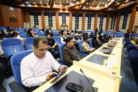 تصاویر / نشست خبری استاندار همدان با اصحاب رسانه به مناسبت هفته دولت