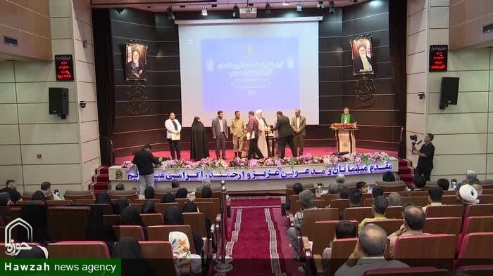 آیین تجلیل از یکصد خادم و موکب‌دار نمونه اربعین حسینی در قم