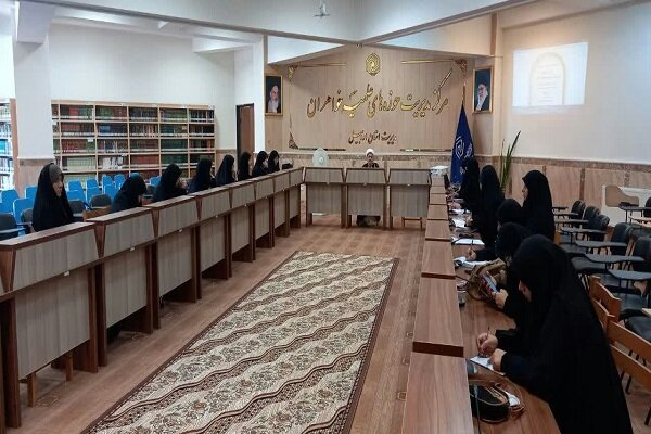 بهره‌گیری از علوم قرآنی لازمه مدیریت پیچیدگی‌های جامعه است+عکس