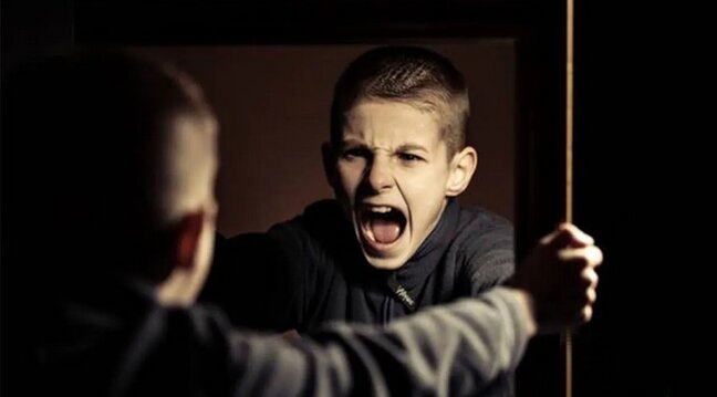 سواد خانواده | چگونه عصبانیت و اعتماد به نفس پایین نوجوان را مدیریت کنیم؟