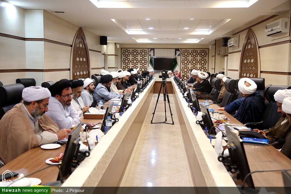 تصاویر/ اجلاسیه معاونان آموزش حوزه‌های علمیه سراسر کشور