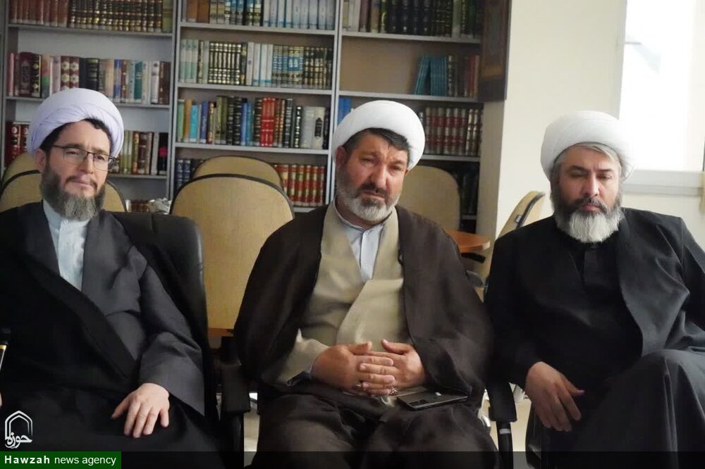 دیدار مدیرکل تبلیغات اسلامی زنجان با مدیر مرکز خدمات حوزه علمیه استان