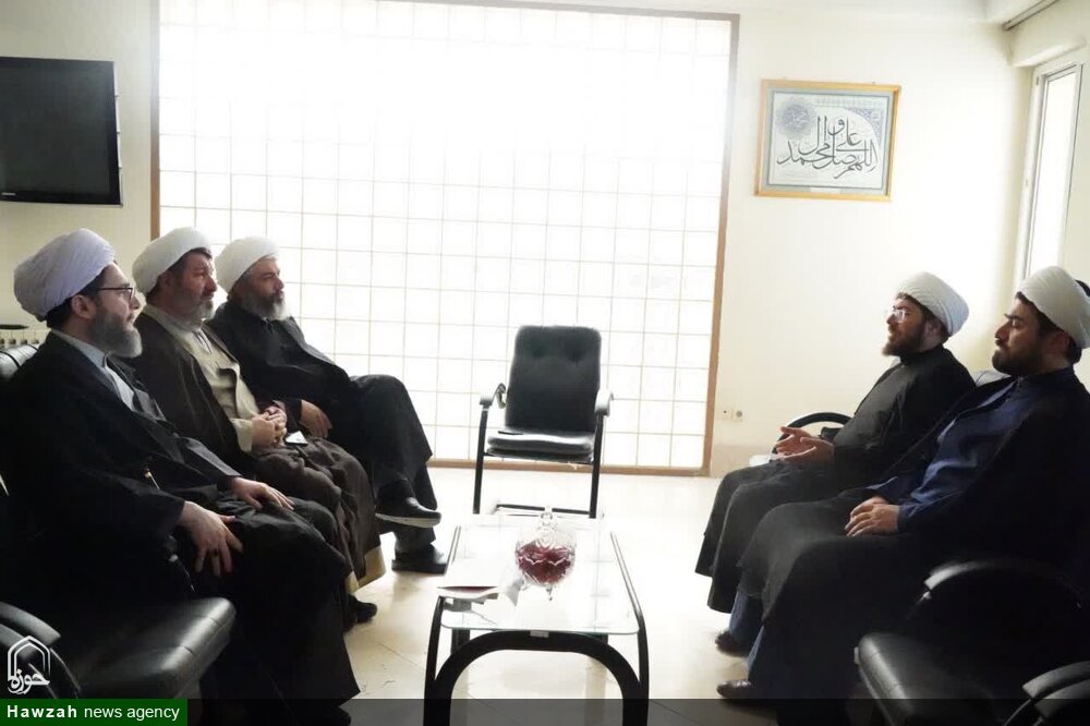 دیدار مدیرکل تبلیغات اسلامی زنجان با مدیر مرکز خدمات حوزه علمیه استان