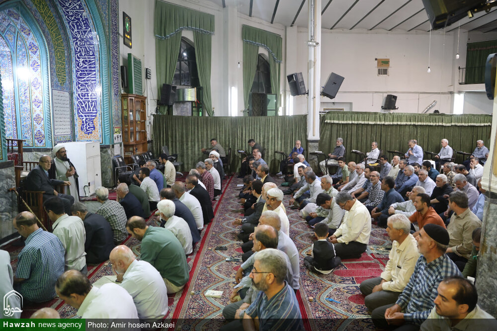 تصاویر / حضور مسئولان در مسجد قمر بنی‌هاشم شهرک فرهنگیان