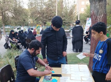 تصاویر/ اجرای طرح «اربعین حدیث» در سوگ شهادت امام عسکری(ع)