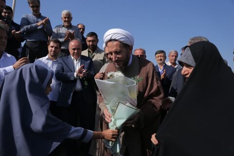 تصاویر /  حضور نماینده ولی فقیه در استان قزوین در جمع مردم طارم سفلی