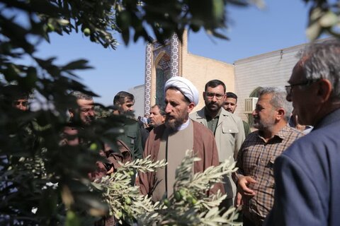 تصاویر /  حضور نماینده ولی فقیه در استان قزوین در جمع مردم طارم سفلی