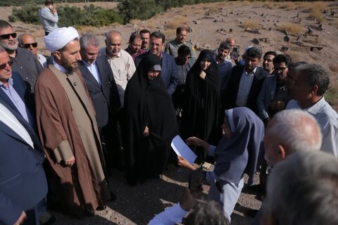 تصاویر /  حضور نماینده ولی فقیه در استان قزوین در جمع مردم طارم سفلی