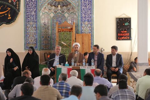 تصاویر /  حضور نماینده ولی فقیه در استان قزوین در جمع مردم طارم سفلی