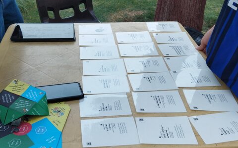 تصاویر/ اجرای طرح «اربعین حدیث» در شب شهادت امام عسکری(ع) توسط مدرسه امام صادق(ع)