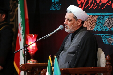 تصاویر/ حال و هوای مسجد مقدس جمکران در شب شهادت امام حسن عسکری(ع)